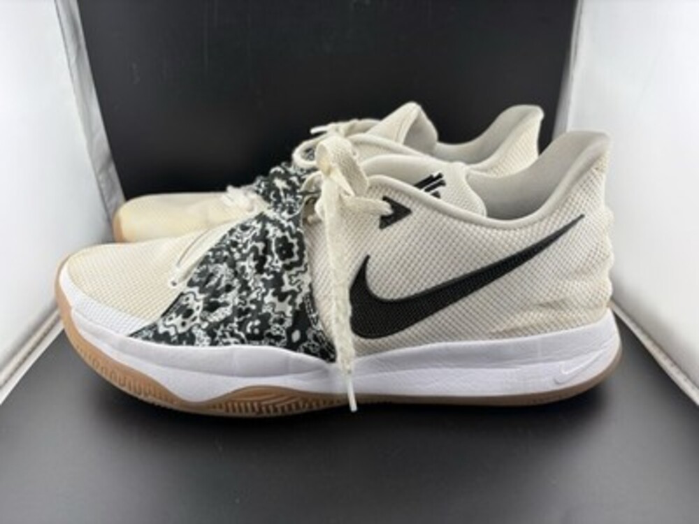 Nike Mens Kyrie A08979-100 Low 1 Basketball Sneakers White Gum Sole Men Size 13